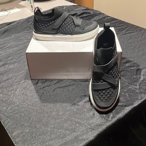 Rocket Dog Quilted Strappy Fashion Sneaker Black Womens Size 8 New Futuristic